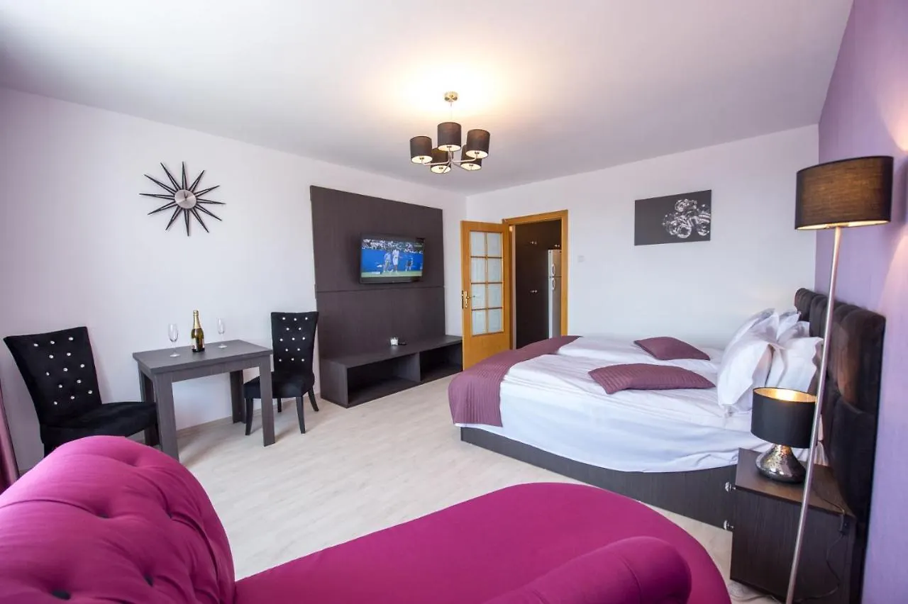 One By One - By Grand Accommodation Bucarest Apartamento