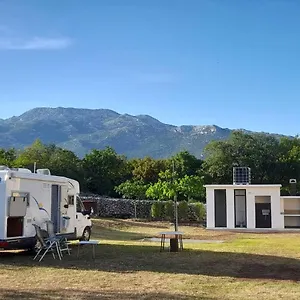 https://camping-dolovi.hotelinzadar.com